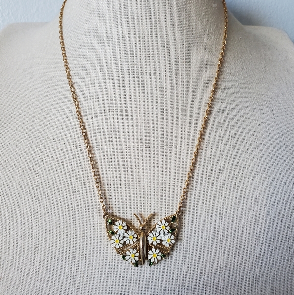 SOLD Vintage Gold Tone Butterfly White Enamel Daisy Pendant Necklace - Picture 2 of 6